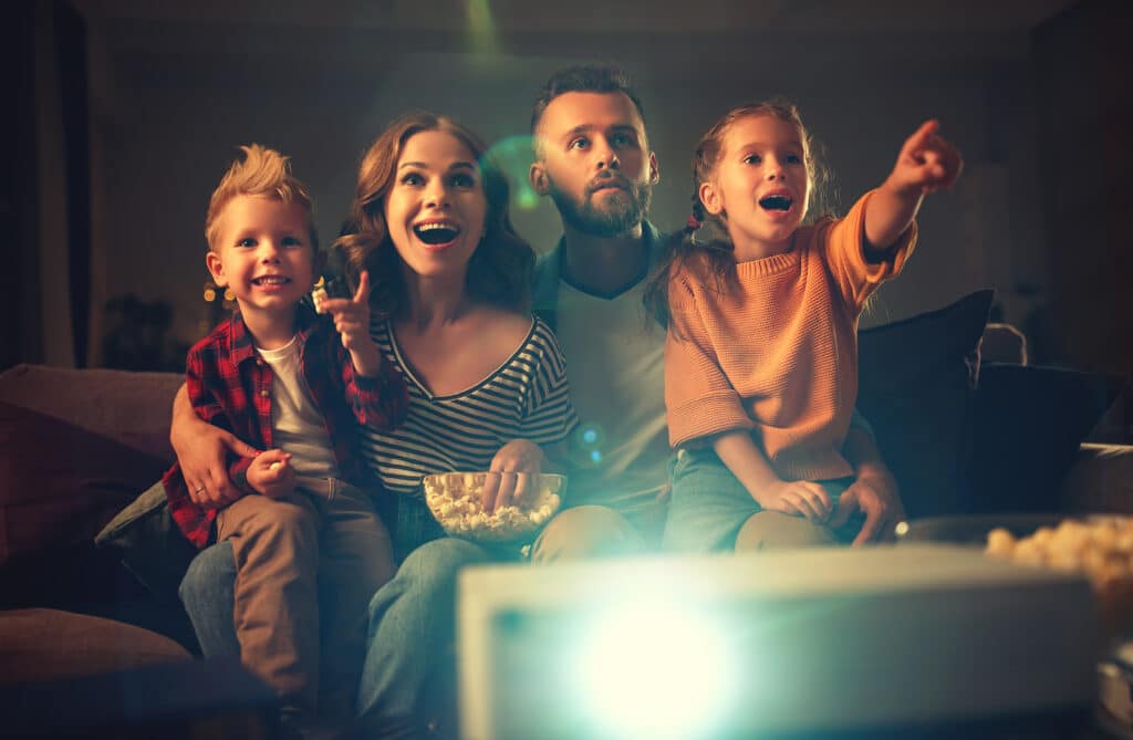 Kindergeburtstag Kinotag mit Beamer und Popcornmaschine